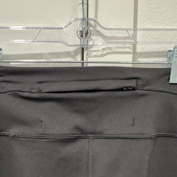 The North Face NWOT Movmynt Tight in Black - Picture 8 of 9